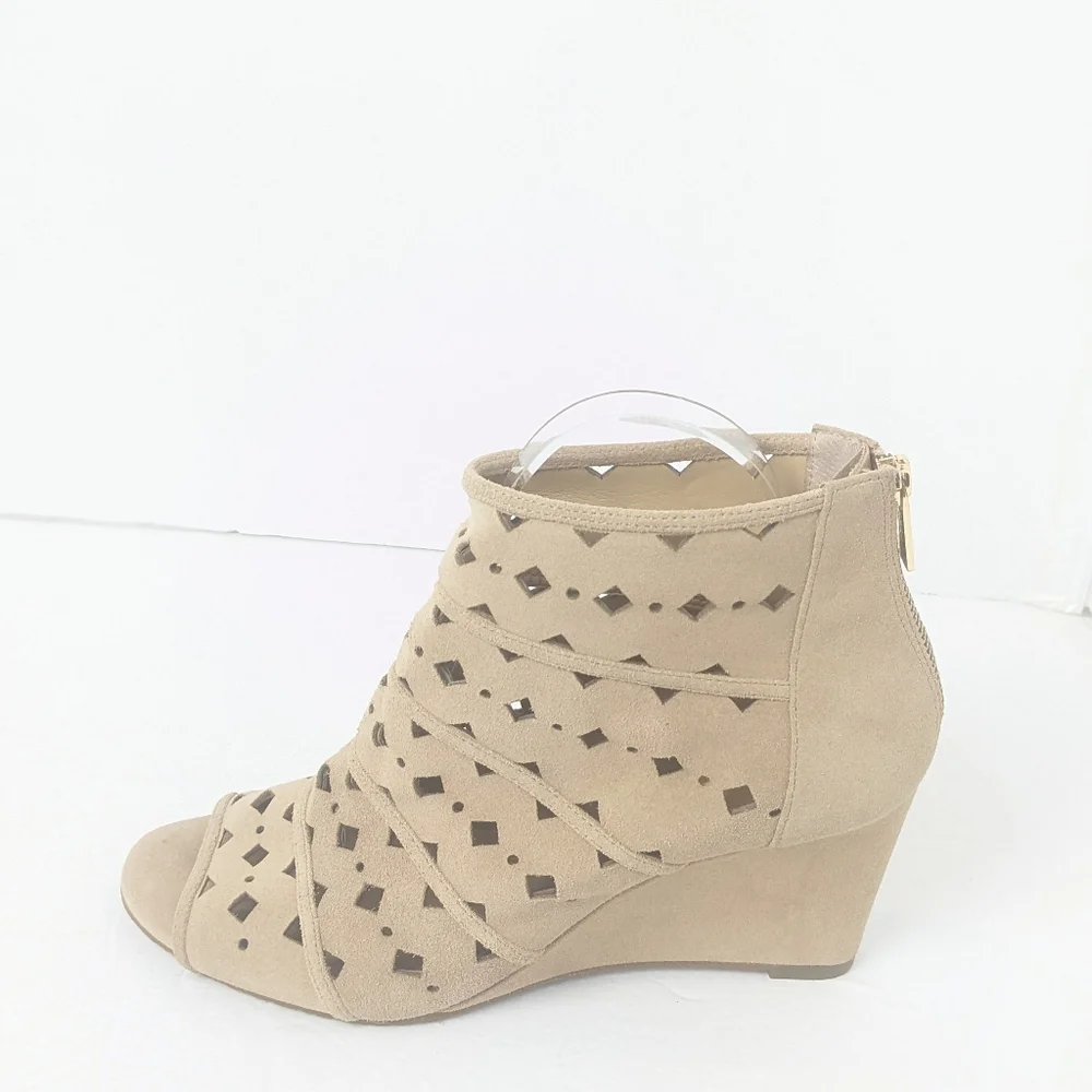 Michael Kors Uma Wedge - Picture 2 of 16